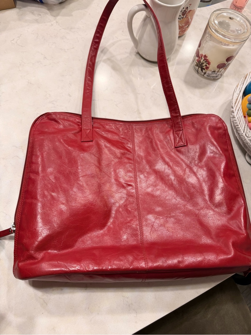 Red Leather Tote Bag - Classic Women's Shoulder Bag
Latico
